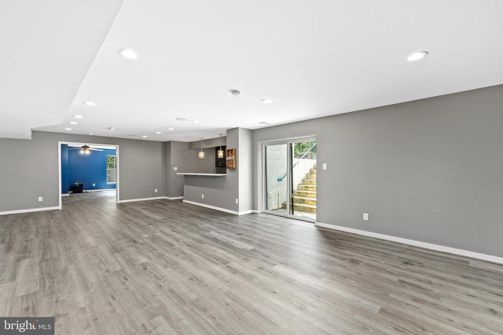 11220 MUNGO MEADOW RD, FREDERICKSBURG, Virginia 22407, 6 Bedrooms Bedrooms, ,5 BathroomsBathrooms,Residential,11220 MUNGO MEADOW RD,VASP2034358 MLS # VASP2034358