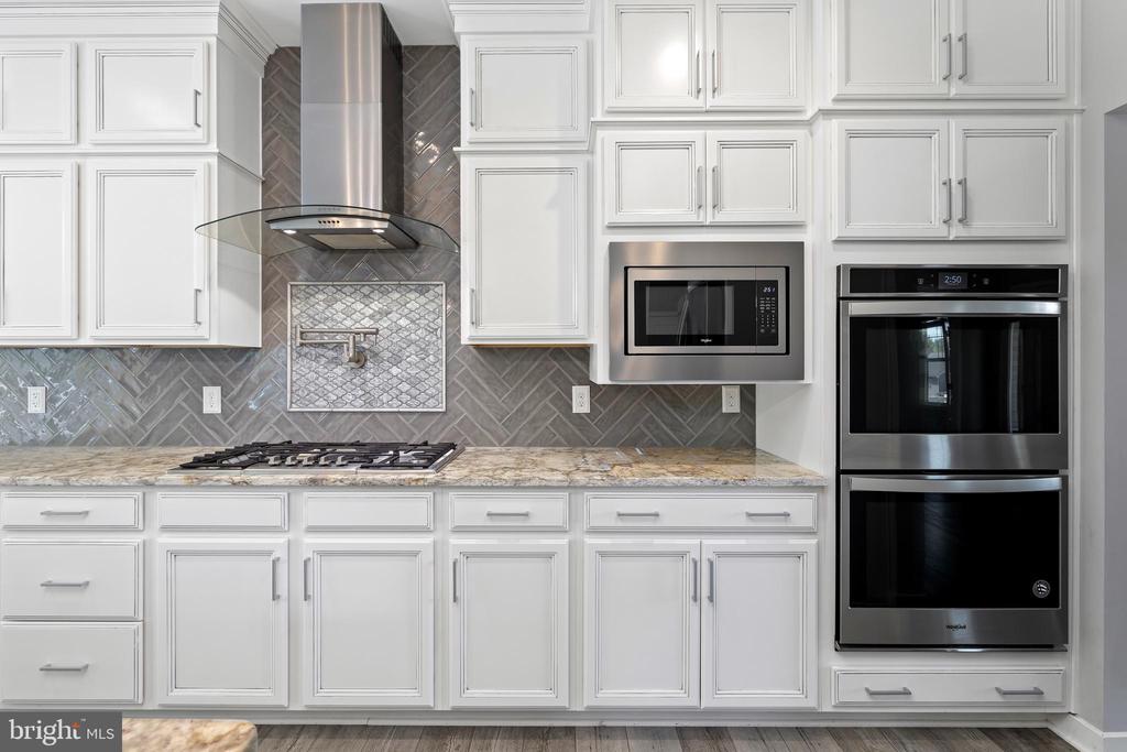 11220 MUNGO MEADOW RD, FREDERICKSBURG, Virginia 22407, 6 Bedrooms Bedrooms, ,5 BathroomsBathrooms,Residential,11220 MUNGO MEADOW RD,VASP2034358 MLS # VASP2034358