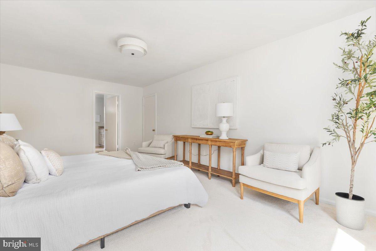 2086 LAKE AUDUBON CT, RESTON, Virginia 20191, 4 Bedrooms Bedrooms, ,3 BathroomsBathrooms,Residential,For sale,2086 LAKE AUDUBON CT,VAFX2240526 MLS # VAFX2240526