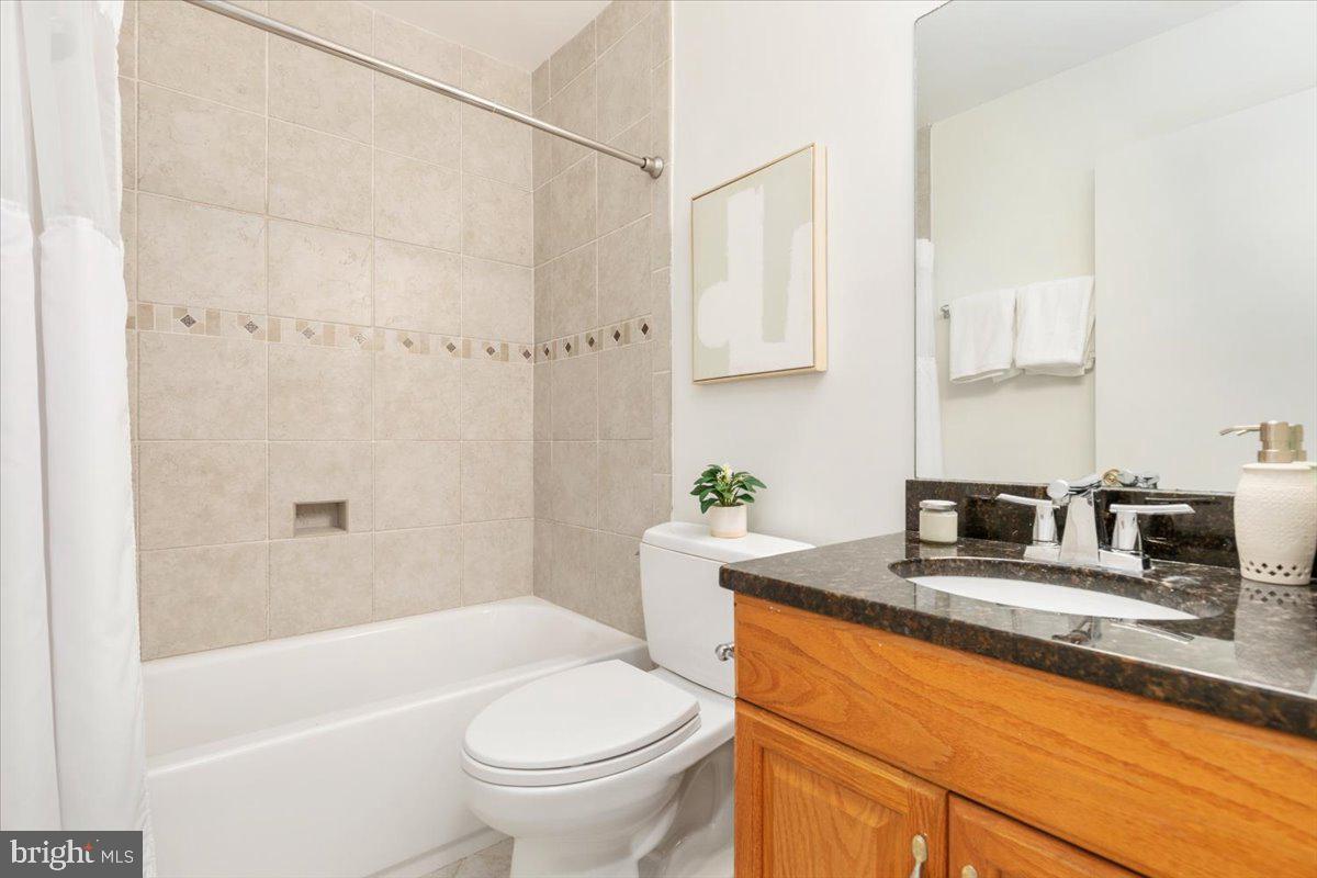 2086 LAKE AUDUBON CT, RESTON, Virginia 20191, 4 Bedrooms Bedrooms, ,3 BathroomsBathrooms,Residential,For sale,2086 LAKE AUDUBON CT,VAFX2240526 MLS # VAFX2240526