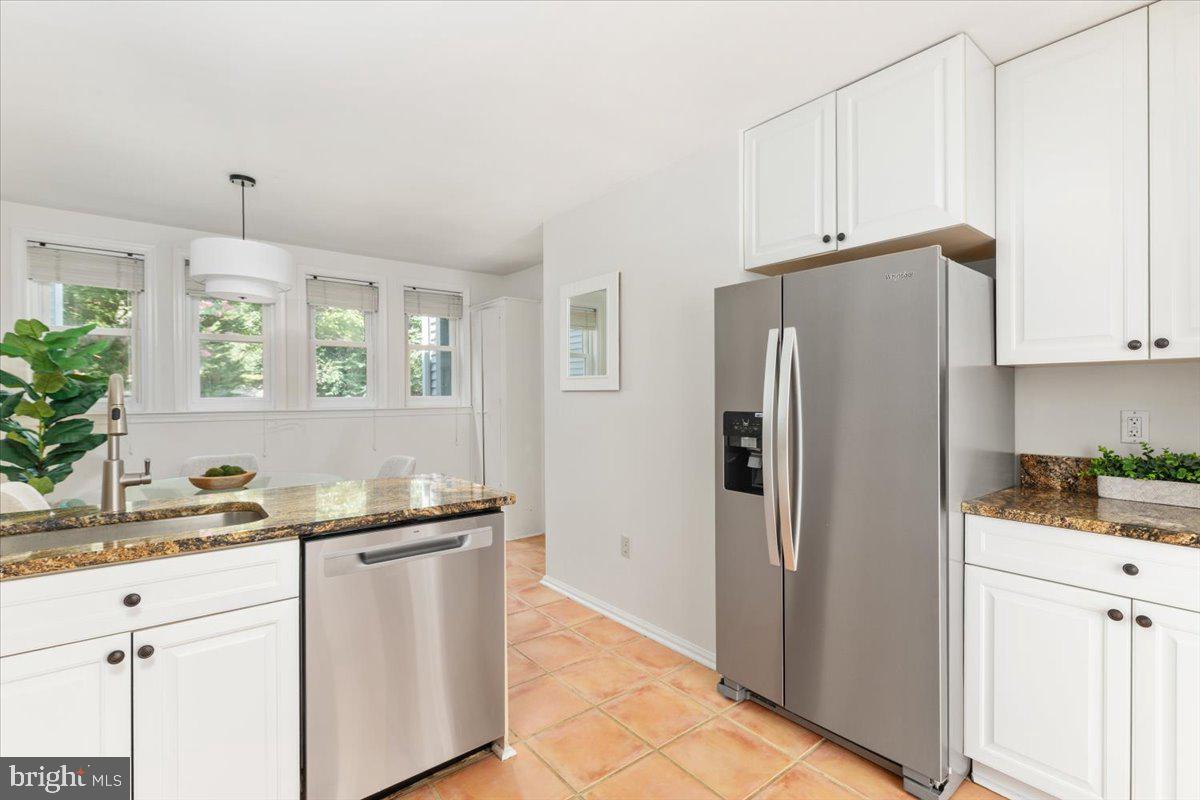 2086 LAKE AUDUBON CT, RESTON, Virginia 20191, 4 Bedrooms Bedrooms, ,3 BathroomsBathrooms,Residential,For sale,2086 LAKE AUDUBON CT,VAFX2240526 MLS # VAFX2240526