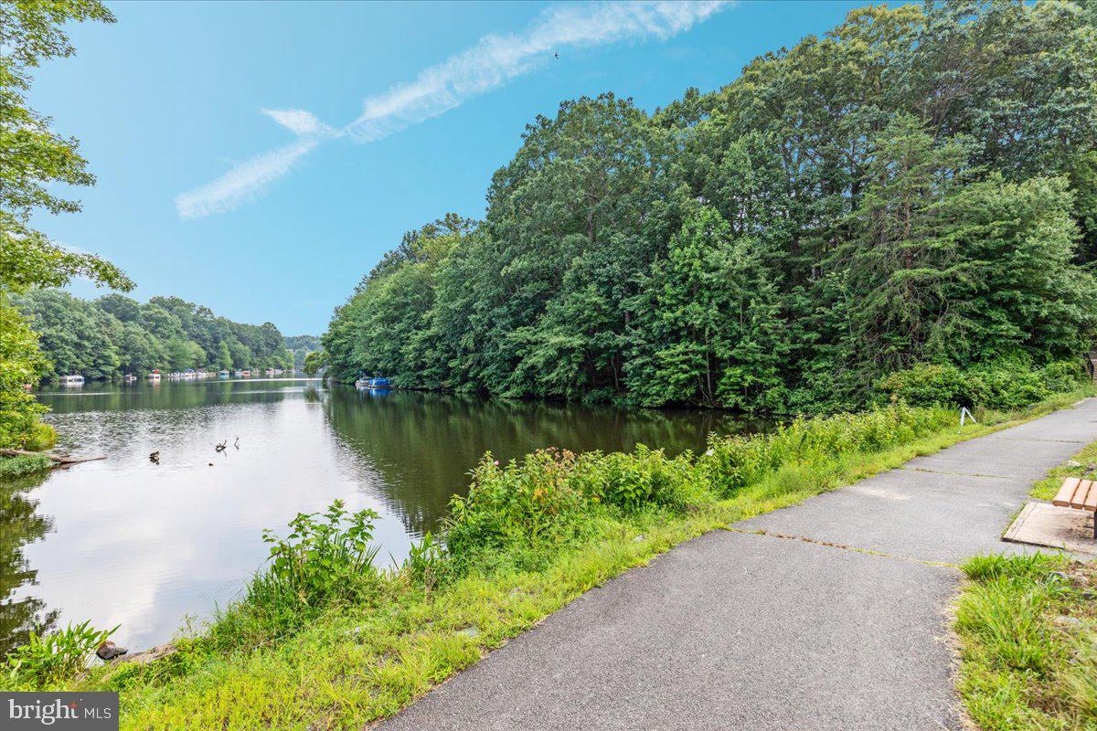 2086 LAKE AUDUBON CT, RESTON, Virginia 20191, 4 Bedrooms Bedrooms, ,3 BathroomsBathrooms,Residential,For sale,2086 LAKE AUDUBON CT,VAFX2240526 MLS # VAFX2240526