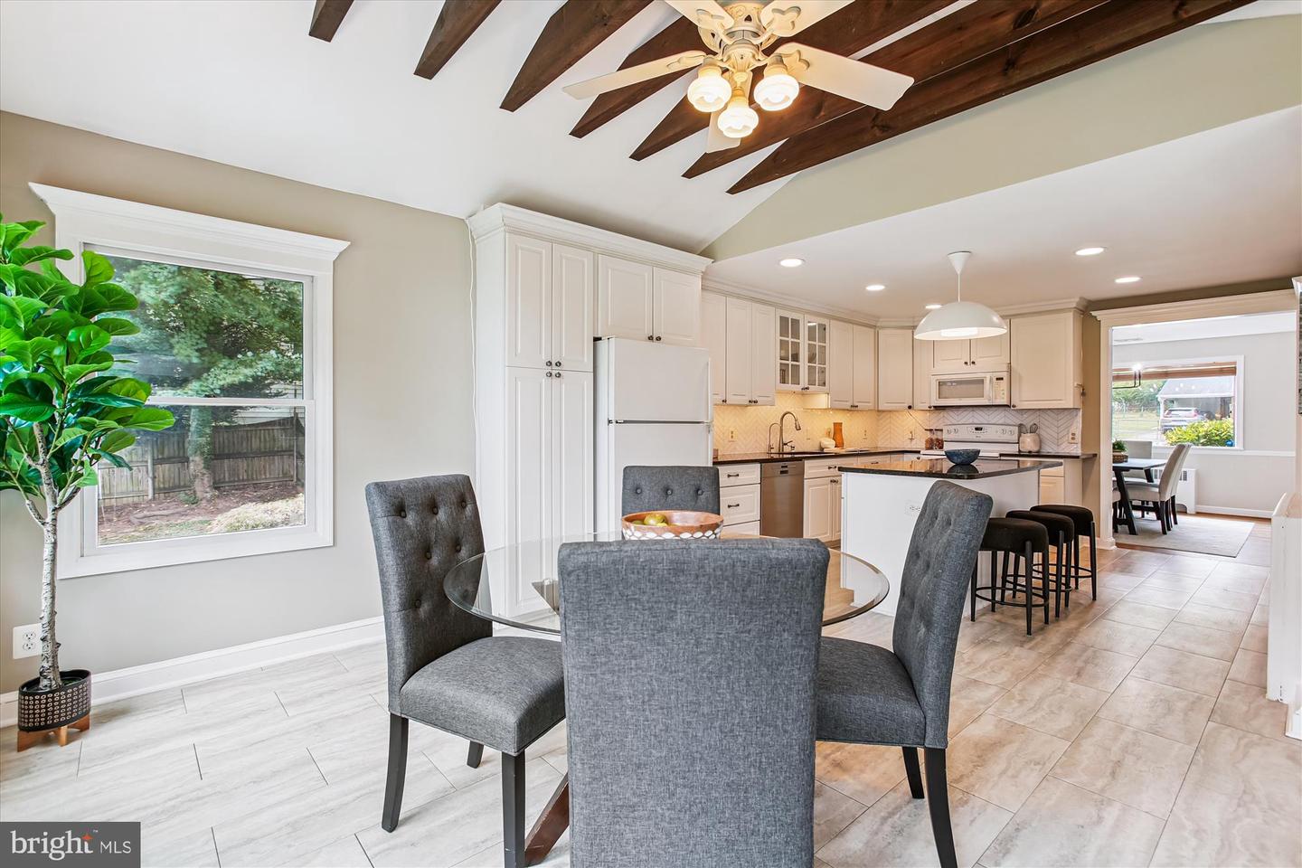 7823 MARTHAS LN, FALLS CHURCH, Virginia 22043, 3 Bedrooms Bedrooms, ,2 BathroomsBathrooms,Residential,For sale,7823 MARTHAS LN,VAFX2247348 MLS # VAFX2247348