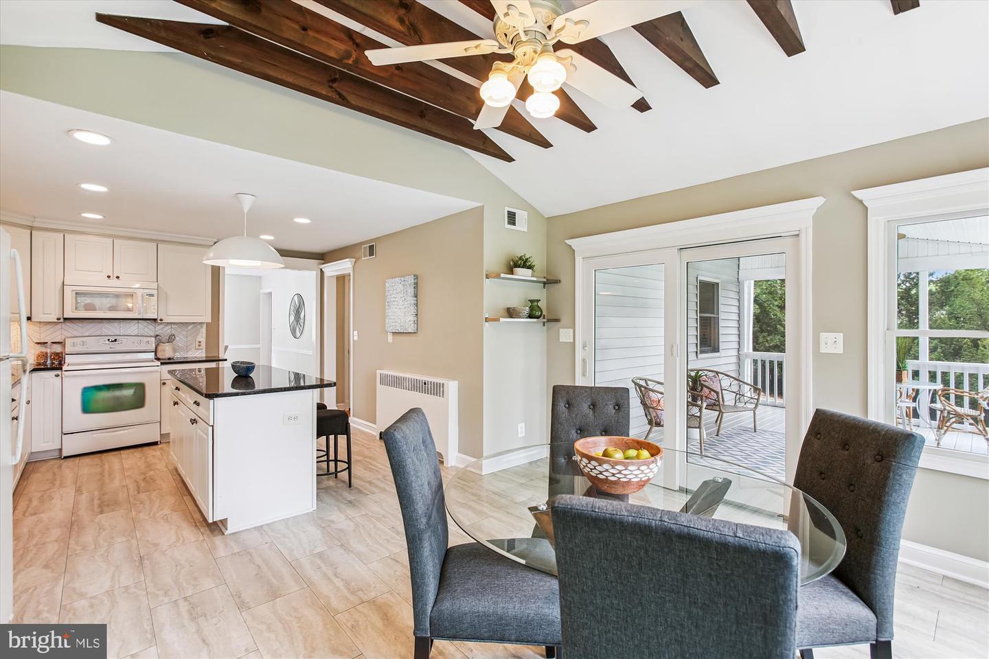 7823 MARTHAS LN, FALLS CHURCH, Virginia 22043, 3 Bedrooms Bedrooms, ,2 BathroomsBathrooms,Residential,For sale,7823 MARTHAS LN,VAFX2247348 MLS # VAFX2247348