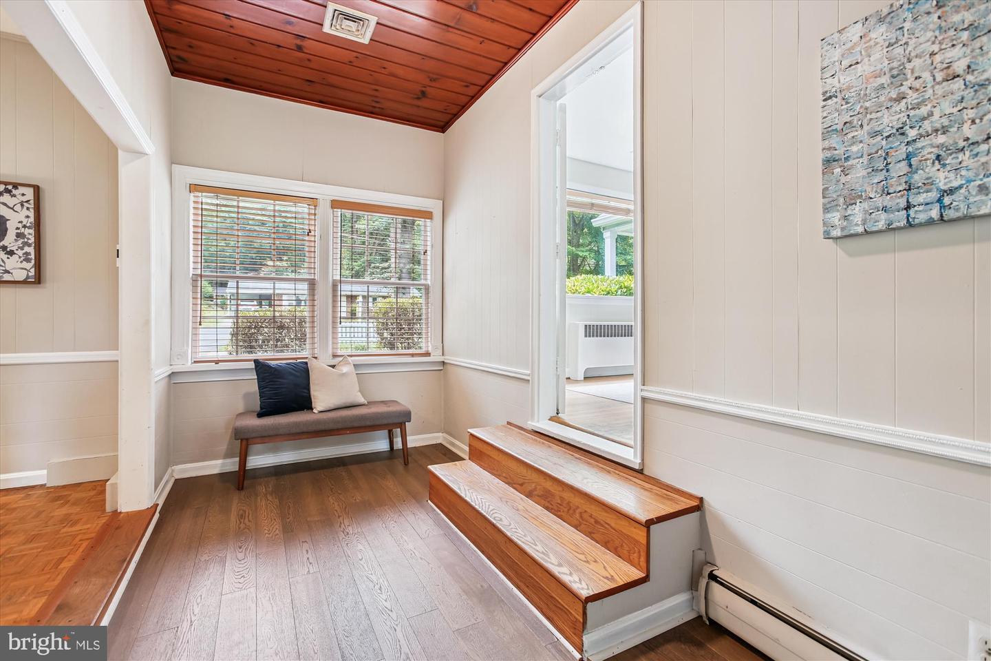 7823 MARTHAS LN, FALLS CHURCH, Virginia 22043, 3 Bedrooms Bedrooms, ,2 BathroomsBathrooms,Residential,For sale,7823 MARTHAS LN,VAFX2247348 MLS # VAFX2247348