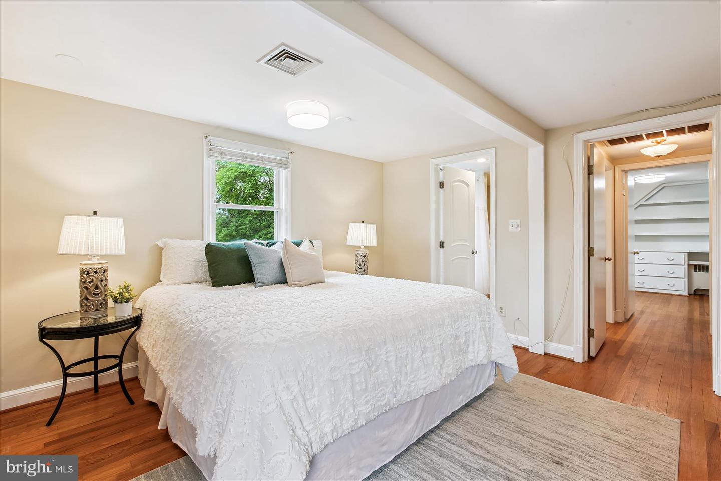 7823 MARTHAS LN, FALLS CHURCH, Virginia 22043, 3 Bedrooms Bedrooms, ,2 BathroomsBathrooms,Residential,For sale,7823 MARTHAS LN,VAFX2247348 MLS # VAFX2247348
