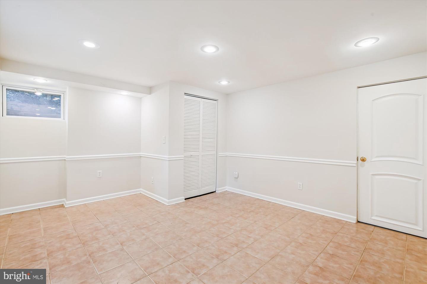 7823 MARTHAS LN, FALLS CHURCH, Virginia 22043, 3 Bedrooms Bedrooms, ,2 BathroomsBathrooms,Residential,For sale,7823 MARTHAS LN,VAFX2247348 MLS # VAFX2247348