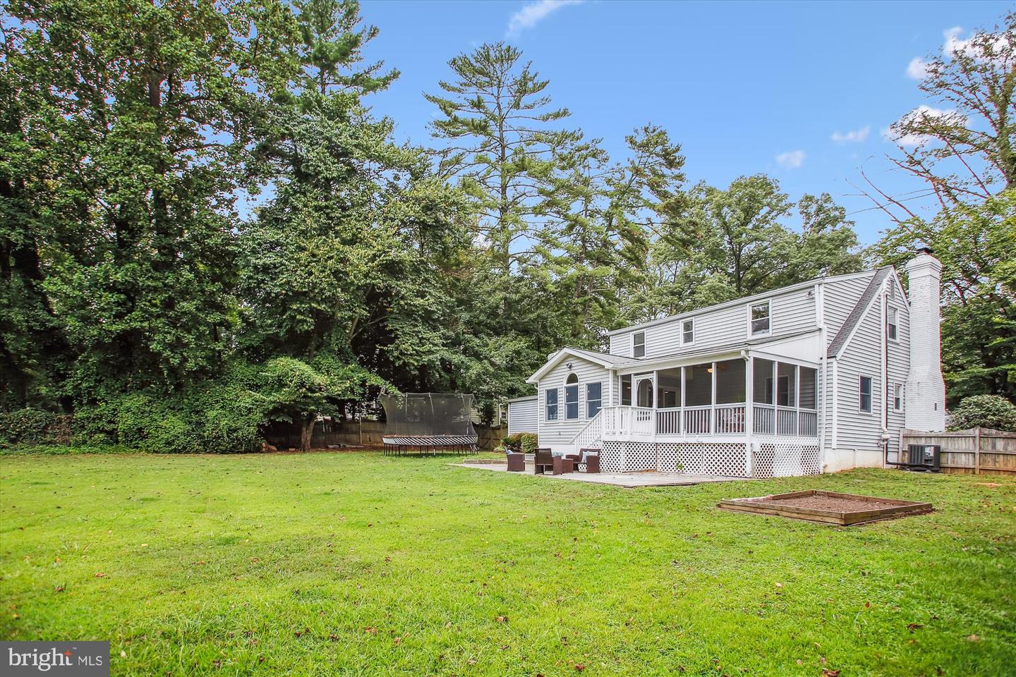 7823 MARTHAS LN, FALLS CHURCH, Virginia 22043, 3 Bedrooms Bedrooms, ,2 BathroomsBathrooms,Residential,For sale,7823 MARTHAS LN,VAFX2247348 MLS # VAFX2247348