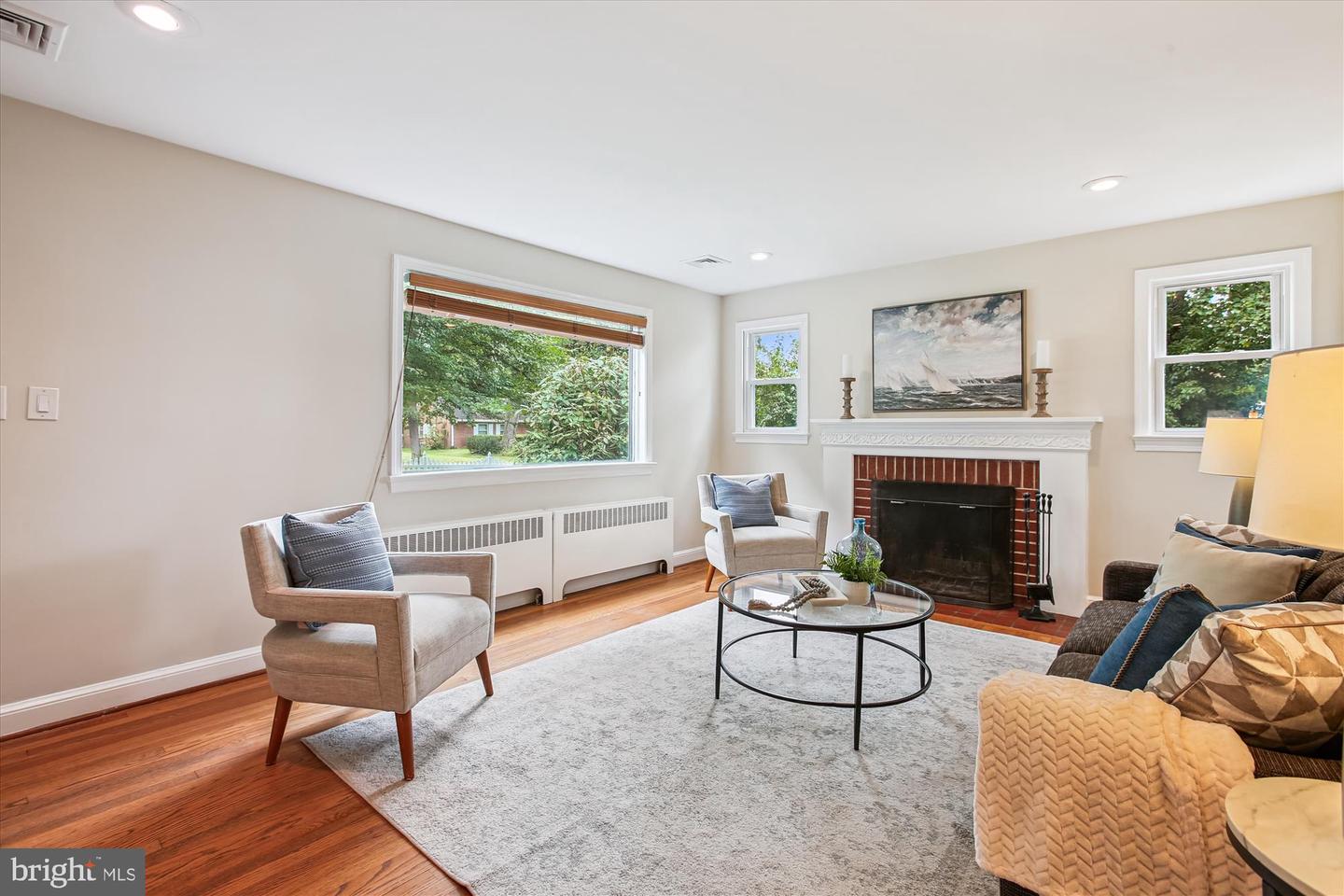 7823 MARTHAS LN, FALLS CHURCH, Virginia 22043, 3 Bedrooms Bedrooms, ,2 BathroomsBathrooms,Residential,For sale,7823 MARTHAS LN,VAFX2247348 MLS # VAFX2247348
