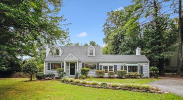 7823 MARTHAS LN, FALLS CHURCH, Virginia 22043, 3 Bedrooms Bedrooms, ,2 BathroomsBathrooms,Residential,For sale,7823 MARTHAS LN,VAFX2247348 MLS # VAFX2247348