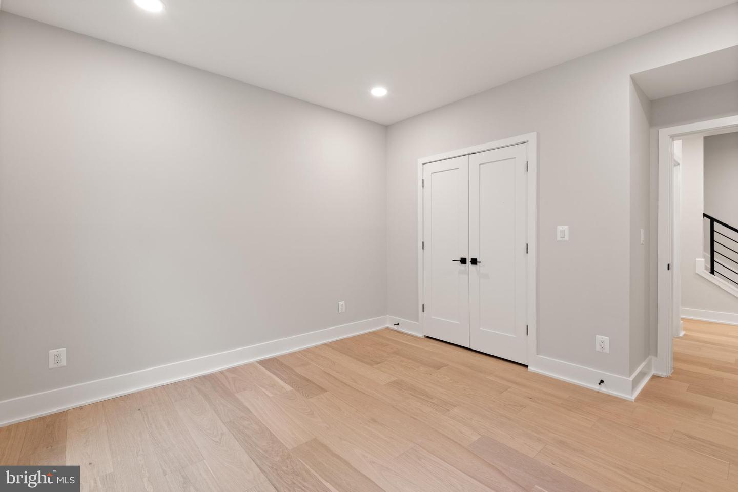 6008 34TH PL NW, WASHINGTON, District Of Columbia 20015, 7 Bedrooms Bedrooms, ,7 BathroomsBathrooms,Residential,For sale,6008 34TH PL NW,DCDC2205808 MLS # DCDC2205808