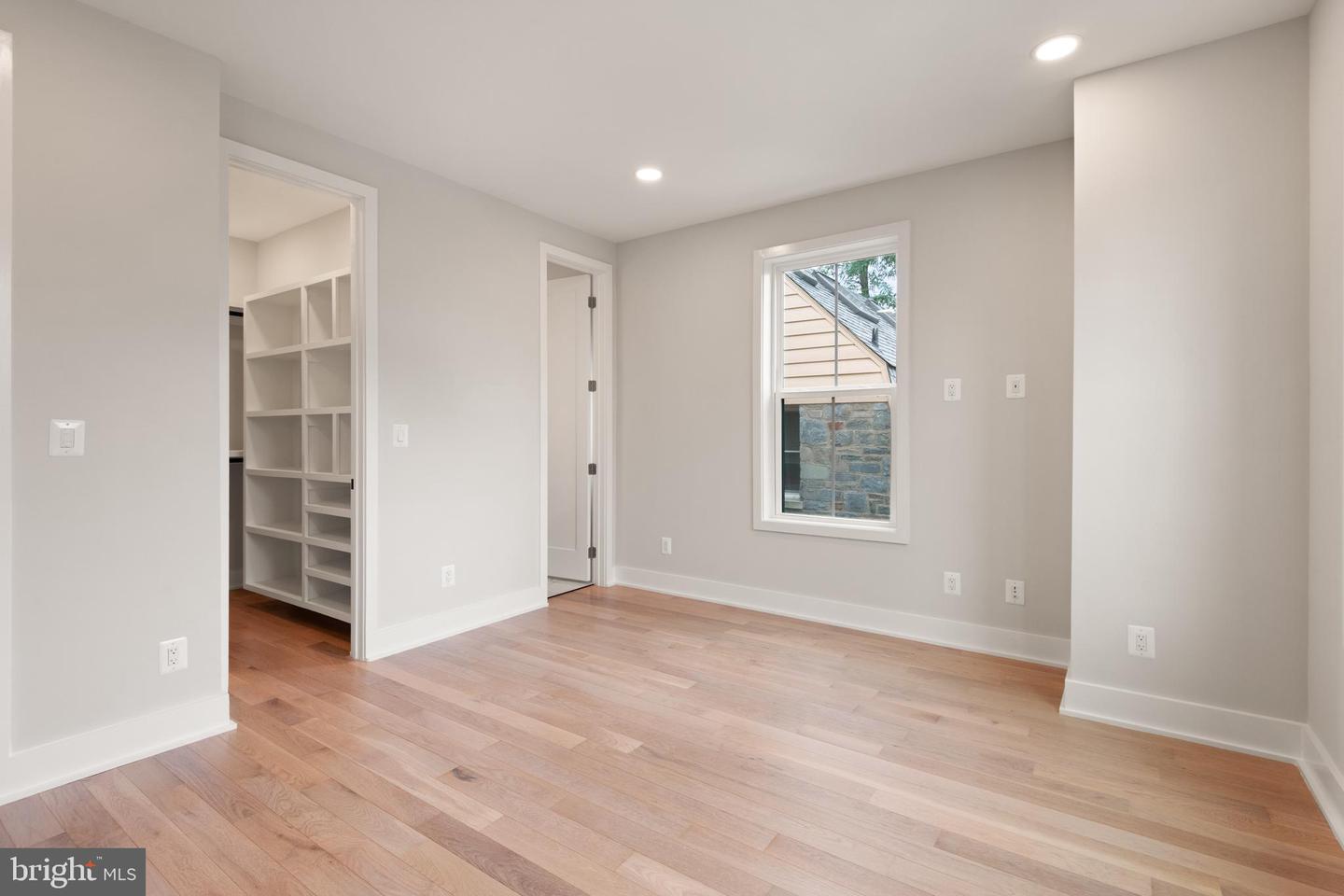 6008 34TH PL NW, WASHINGTON, District Of Columbia 20015, 7 Bedrooms Bedrooms, ,7 BathroomsBathrooms,Residential,For sale,6008 34TH PL NW,DCDC2205808 MLS # DCDC2205808