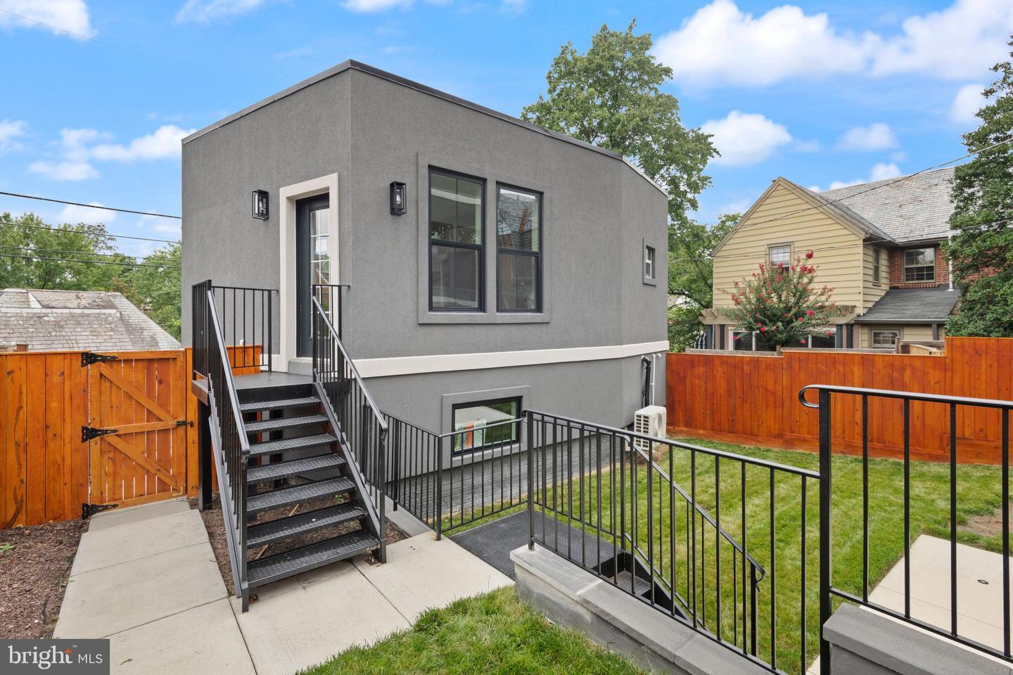 6008 34TH PL NW, WASHINGTON, District Of Columbia 20015, 7 Bedrooms Bedrooms, ,7 BathroomsBathrooms,Residential,For sale,6008 34TH PL NW,DCDC2205808 MLS # DCDC2205808