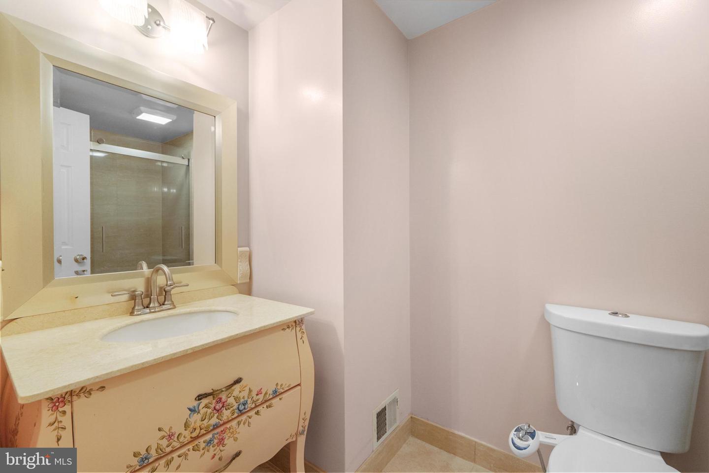 5515 BUGGY WHIP DR, CENTREVILLE, Virginia 20120, 5 Bedrooms Bedrooms, ,3 BathroomsBathrooms,Residential,For sale,5515 BUGGY WHIP DR,VAFX2247850 MLS # VAFX2247850