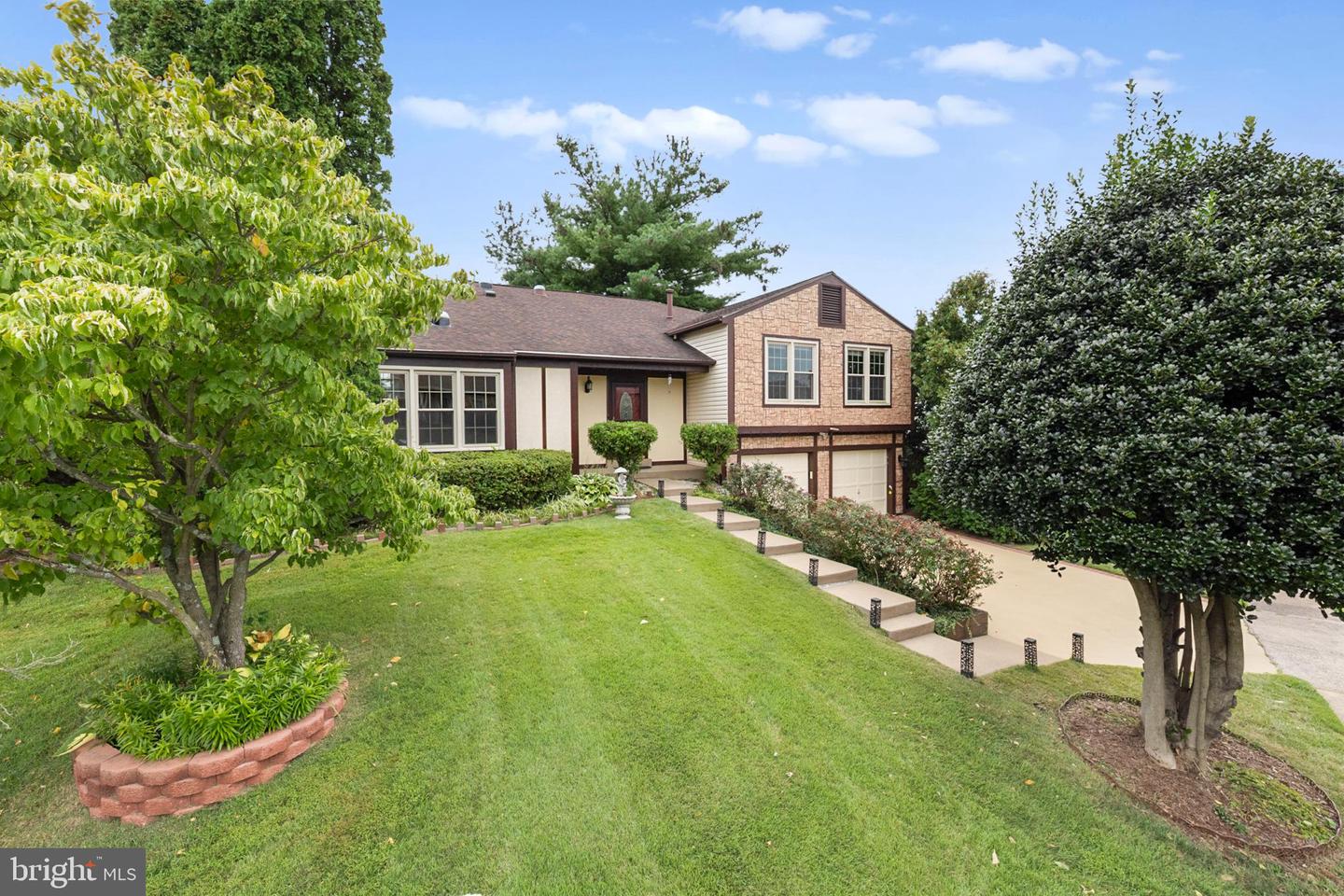 5515 BUGGY WHIP DR, CENTREVILLE, Virginia 20120, 5 Bedrooms Bedrooms, ,3 BathroomsBathrooms,Residential,For sale,5515 BUGGY WHIP DR,VAFX2247850 MLS # VAFX2247850