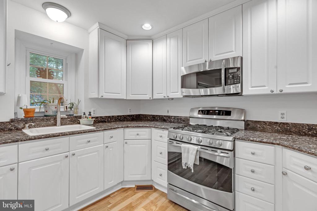 11610 NEW BOND ST, FREDERICKSBURG, Virginia 22408, 4 Bedrooms Bedrooms, ,4 BathroomsBathrooms,Residential,11610 NEW BOND ST,VASP2035568 MLS # VASP2035568
