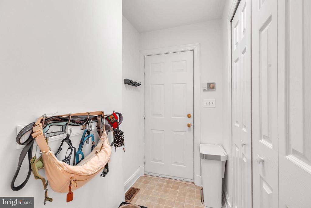 11610 NEW BOND ST, FREDERICKSBURG, Virginia 22408, 4 Bedrooms Bedrooms, ,4 BathroomsBathrooms,Residential,11610 NEW BOND ST,VASP2035568 MLS # VASP2035568