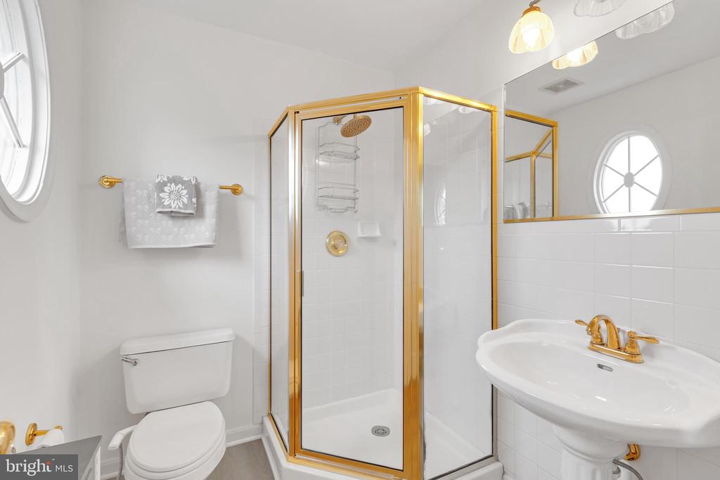 11610 NEW BOND ST, FREDERICKSBURG, Virginia 22408, 4 Bedrooms Bedrooms, ,4 BathroomsBathrooms,Residential,11610 NEW BOND ST,VASP2035568 MLS # VASP2035568