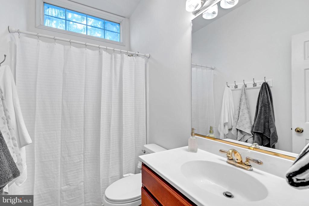 11610 NEW BOND ST, FREDERICKSBURG, Virginia 22408, 4 Bedrooms Bedrooms, ,4 BathroomsBathrooms,Residential,11610 NEW BOND ST,VASP2035568 MLS # VASP2035568
