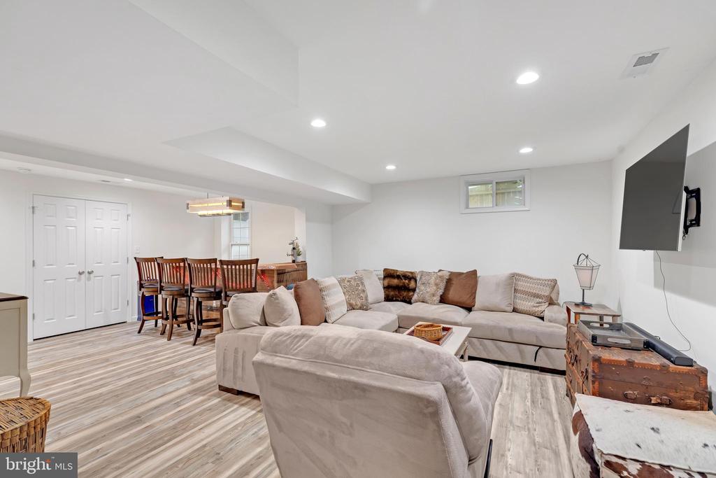 11610 NEW BOND ST, FREDERICKSBURG, Virginia 22408, 4 Bedrooms Bedrooms, ,4 BathroomsBathrooms,Residential,11610 NEW BOND ST,VASP2035568 MLS # VASP2035568