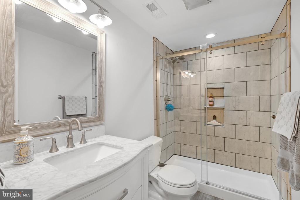 11610 NEW BOND ST, FREDERICKSBURG, Virginia 22408, 4 Bedrooms Bedrooms, ,4 BathroomsBathrooms,Residential,11610 NEW BOND ST,VASP2035568 MLS # VASP2035568