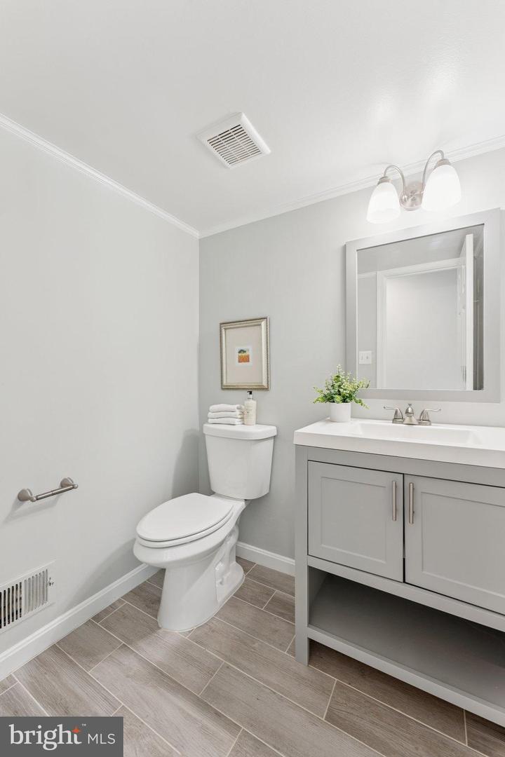 4203 MAPLE TREE CT, ALEXANDRIA, Virginia 22304, 4 Bedrooms Bedrooms, 13 Rooms Rooms,2 BathroomsBathrooms,Residential,For sale,4203 MAPLE TREE CT,VAAX2046672 MLS # VAAX2046672