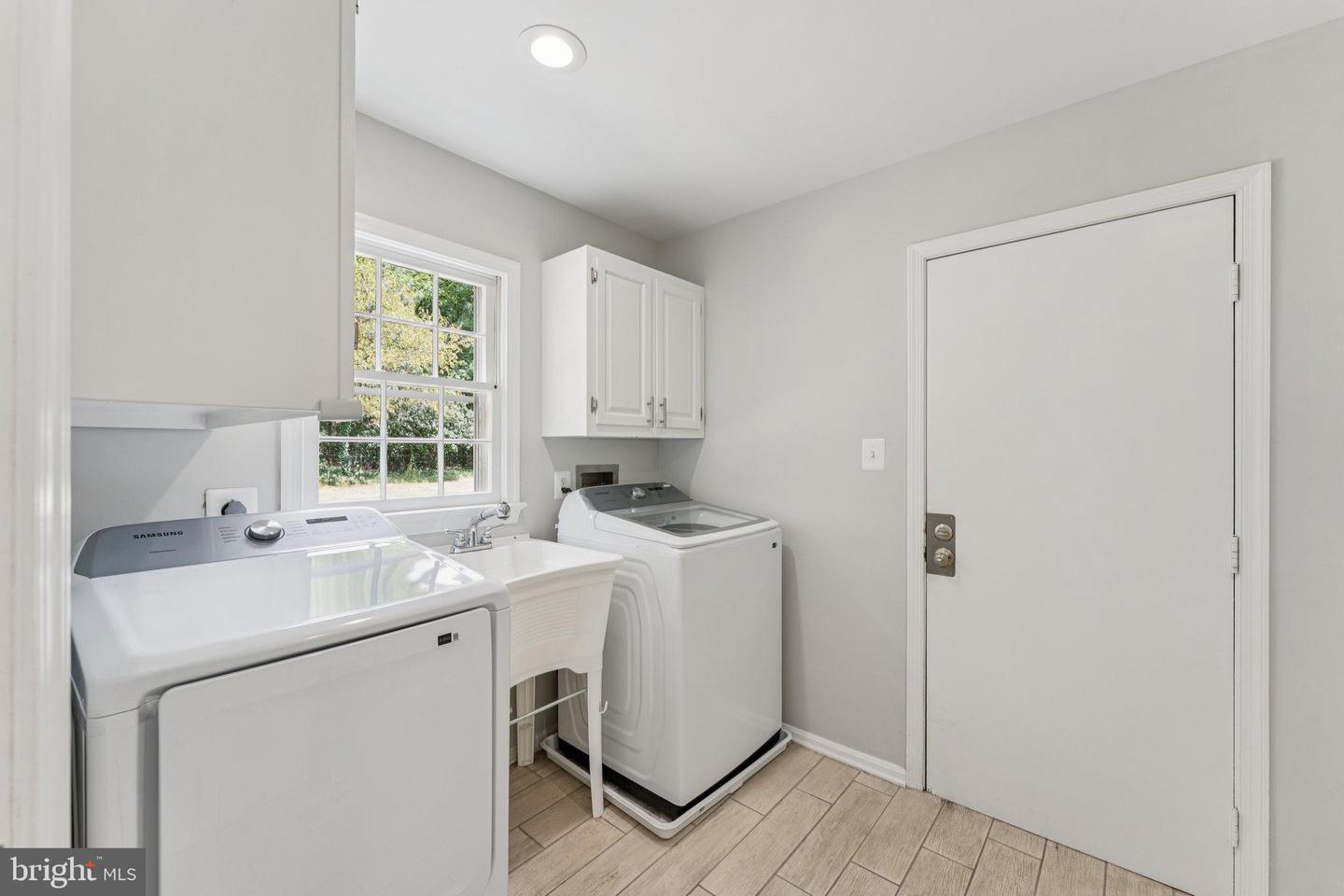 4203 MAPLE TREE CT, ALEXANDRIA, Virginia 22304, 4 Bedrooms Bedrooms, 13 Rooms Rooms,2 BathroomsBathrooms,Residential,For sale,4203 MAPLE TREE CT,VAAX2046672 MLS # VAAX2046672