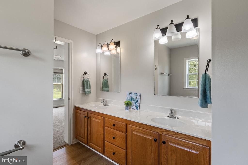 2179 WOODVILLE RD, LOCUST GROVE, Virginia 22508, 3 Bedrooms Bedrooms, ,3 BathroomsBathrooms,Residential,2179 WOODVILLE RD,VAOR2010572 MLS # VAOR2010572