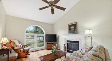 4 ASHLEIGH DR, WAYNESBORO, Virginia 22980, 2 Bedrooms Bedrooms, ,2 BathroomsBathrooms,Residential,4 ASHLEIGH DR,668123 MLS # 668123