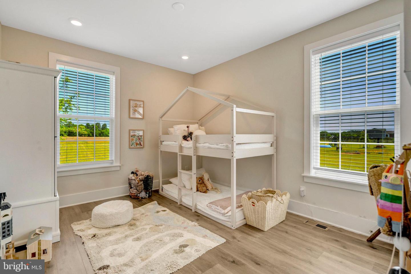 12120 PARKGATE DR, NOKESVILLE, Virginia 20181, 5 Bedrooms Bedrooms, ,4 BathroomsBathrooms,Residential,For sale,12120 PARKGATE DR,VAPW2098240 MLS # VAPW2098240