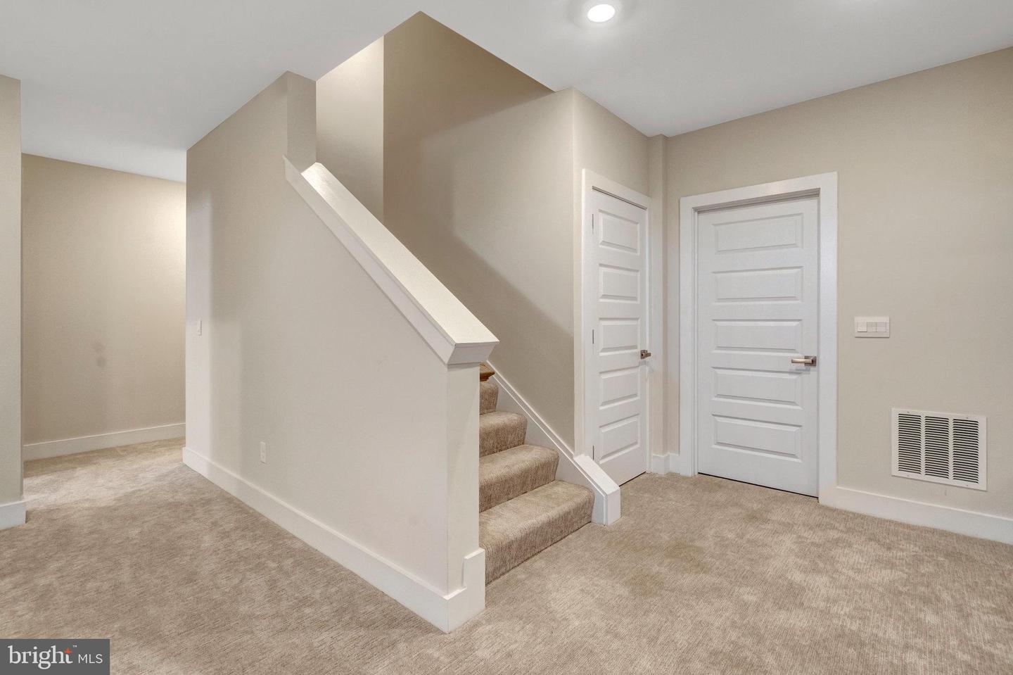 12120 PARKGATE DR, NOKESVILLE, Virginia 20181, 5 Bedrooms Bedrooms, ,4 BathroomsBathrooms,Residential,For sale,12120 PARKGATE DR,VAPW2098240 MLS # VAPW2098240