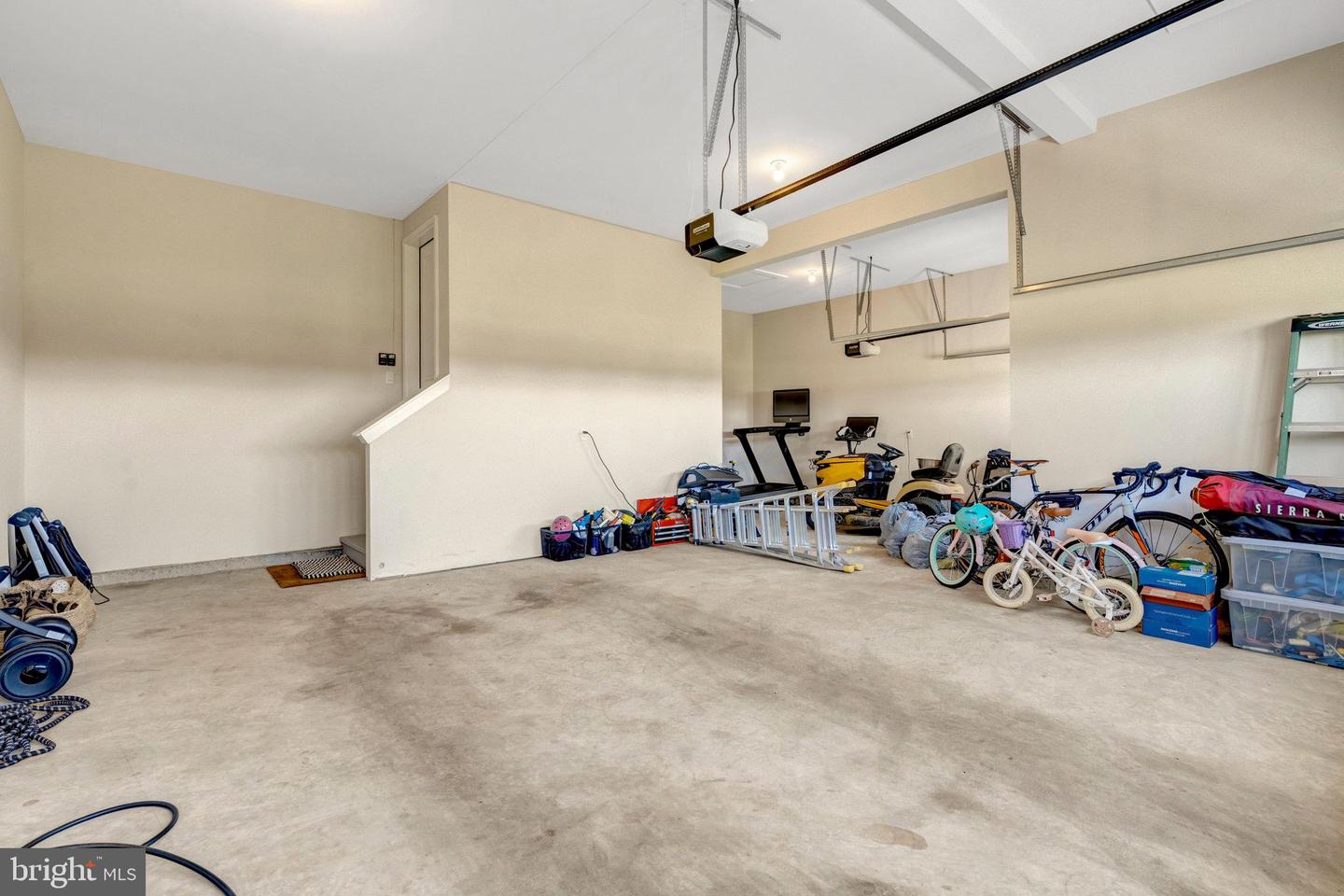 12120 PARKGATE DR, NOKESVILLE, Virginia 20181, 5 Bedrooms Bedrooms, ,4 BathroomsBathrooms,Residential,For sale,12120 PARKGATE DR,VAPW2098240 MLS # VAPW2098240