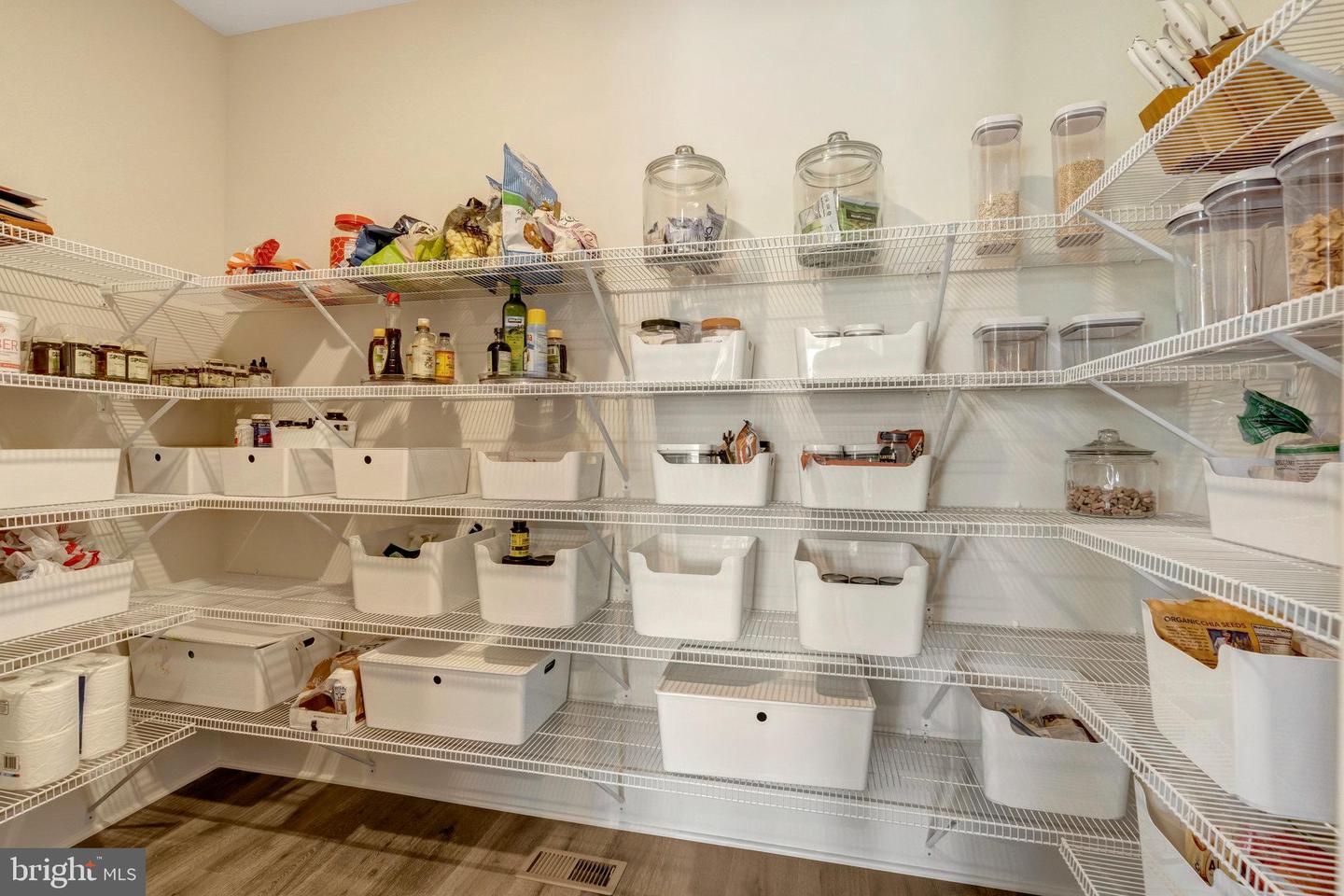 12120 PARKGATE DR, NOKESVILLE, Virginia 20181, 5 Bedrooms Bedrooms, ,4 BathroomsBathrooms,Residential,For sale,12120 PARKGATE DR,VAPW2098240 MLS # VAPW2098240