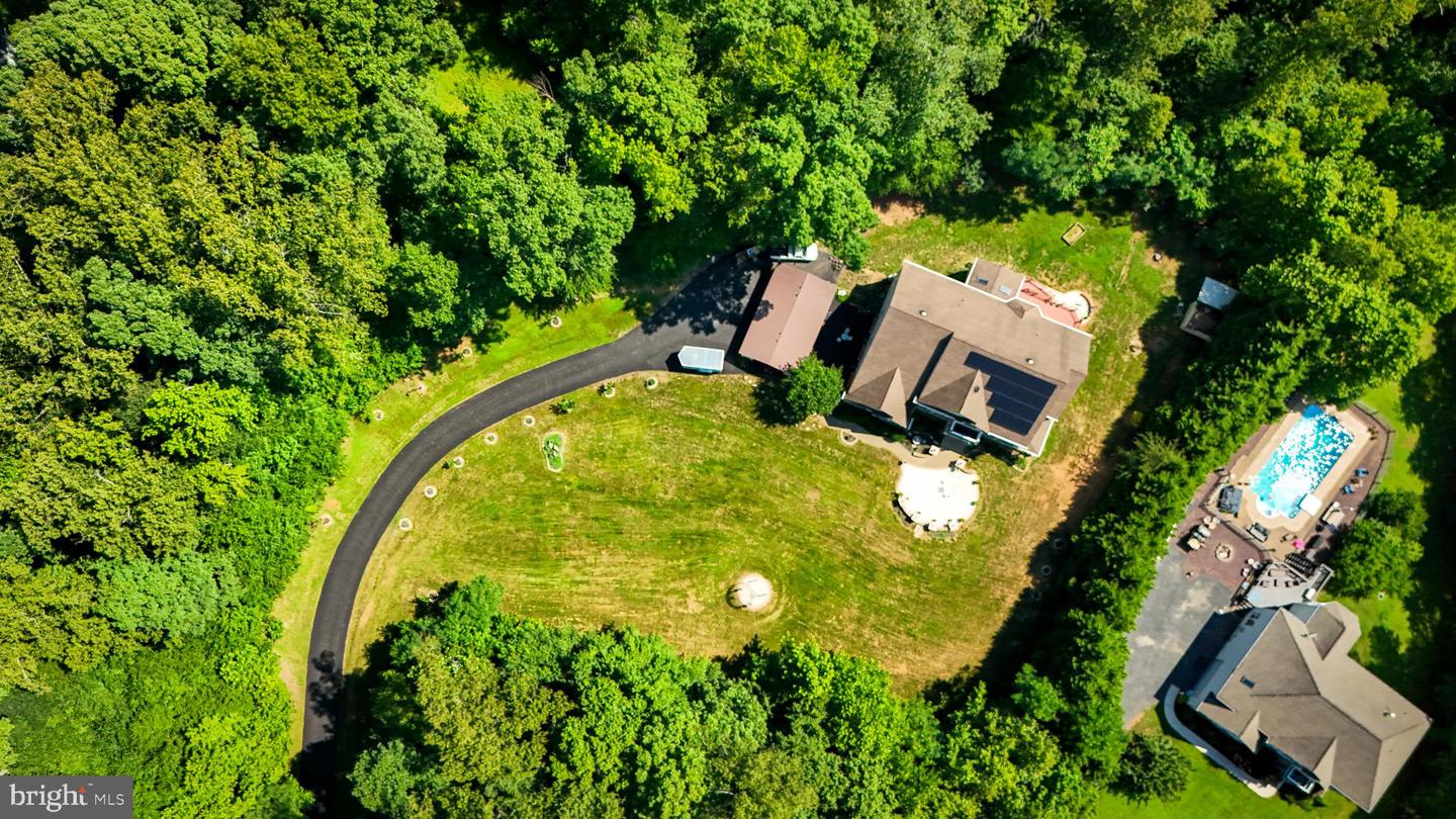 21 WENTWORTH DR, FREDERICKSBURG, Virginia 22406, 7 Bedrooms Bedrooms, ,5 BathroomsBathrooms,Residential,For sale,21 WENTWORTH DR,VAST2040450 MLS # VAST2040450