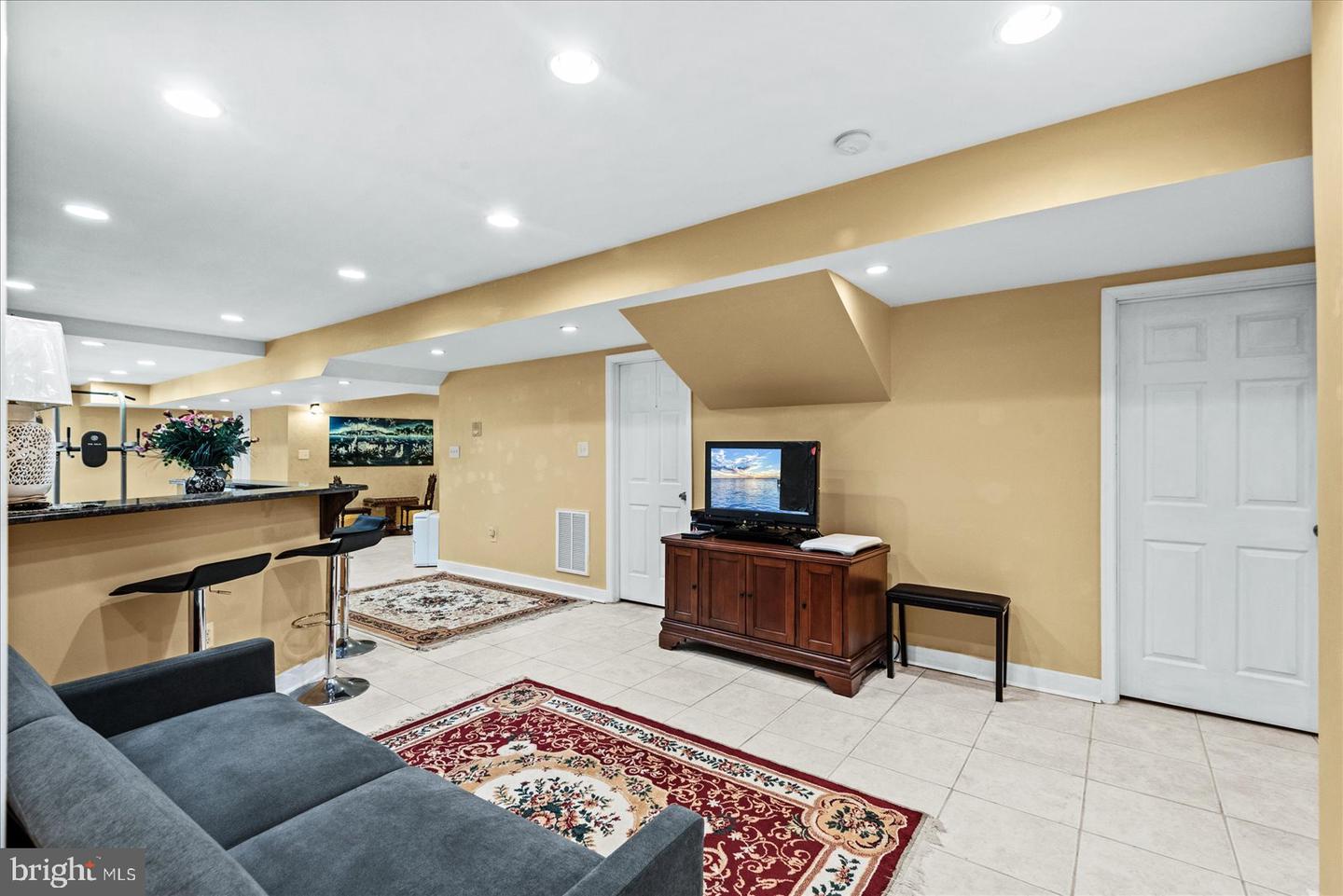 21 WENTWORTH DR, FREDERICKSBURG, Virginia 22406, 7 Bedrooms Bedrooms, ,5 BathroomsBathrooms,Residential,For sale,21 WENTWORTH DR,VAST2040450 MLS # VAST2040450