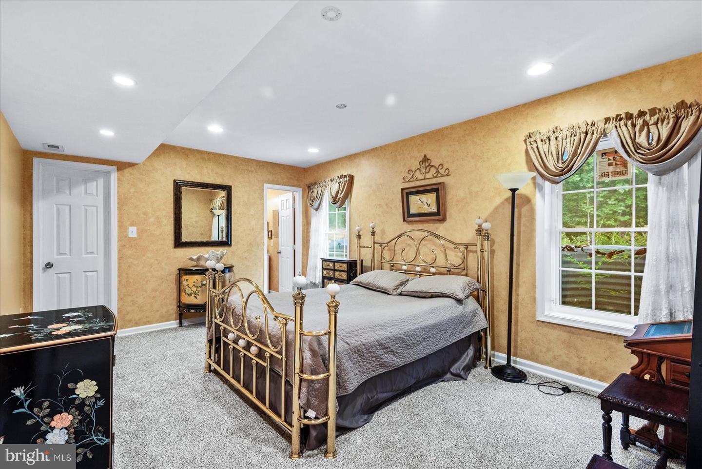 21 WENTWORTH DR, FREDERICKSBURG, Virginia 22406, 7 Bedrooms Bedrooms, ,5 BathroomsBathrooms,Residential,For sale,21 WENTWORTH DR,VAST2040450 MLS # VAST2040450