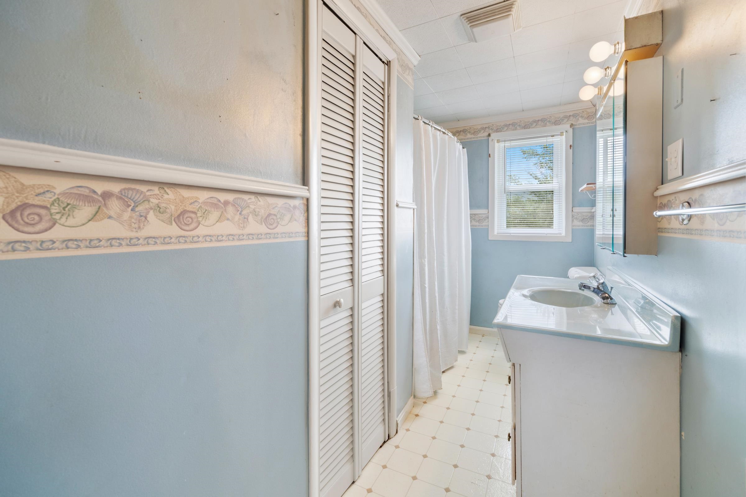 6168 MOORE AVE, MOUNT JACKSON, Virginia 22842, 2 Bedrooms Bedrooms, ,1 BathroomBathrooms,Residential,6168 MOORE AVE,668131 MLS # 668131