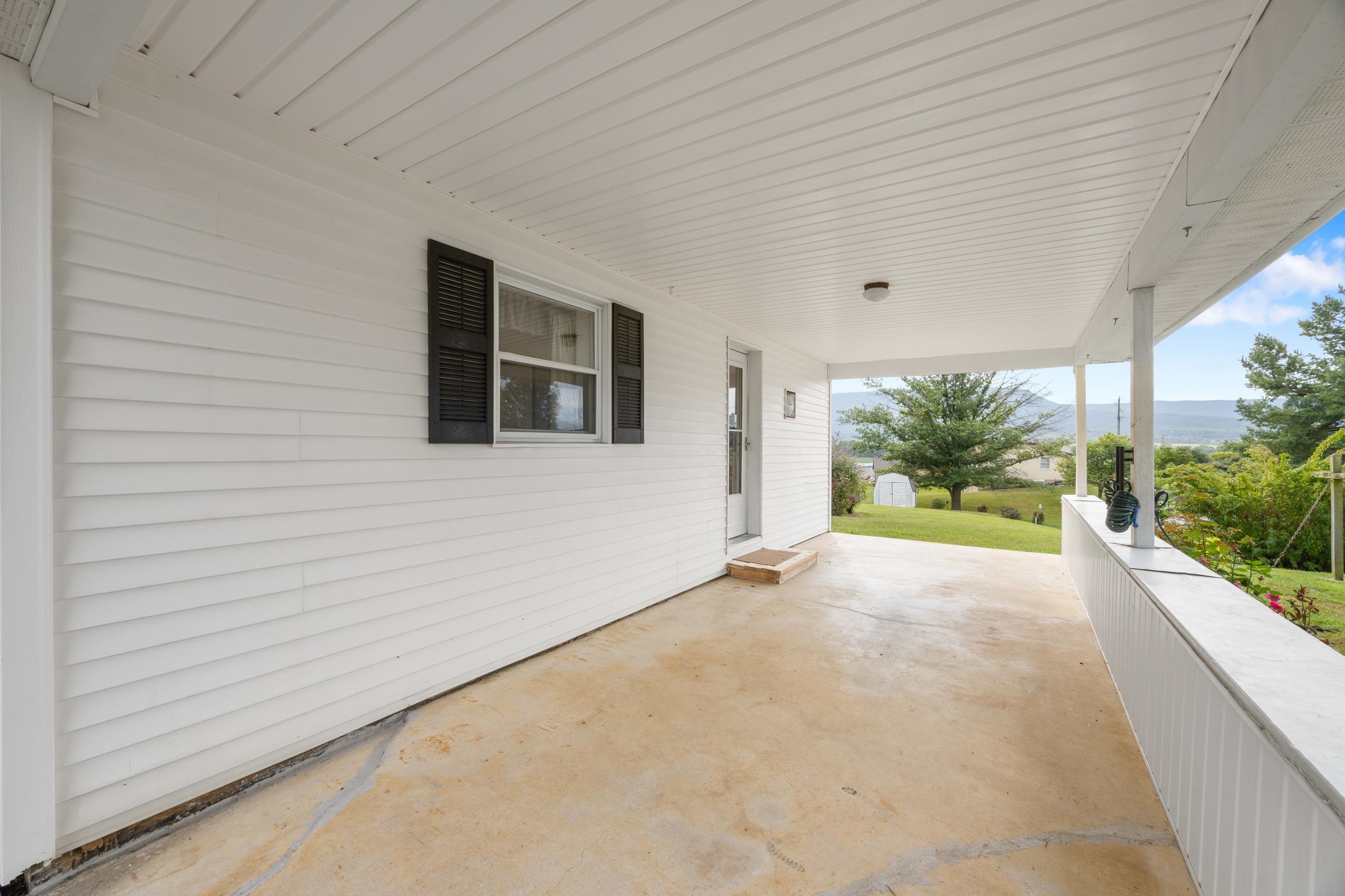 6168 MOORE AVE, MOUNT JACKSON, Virginia 22842, 2 Bedrooms Bedrooms, ,1 BathroomBathrooms,Residential,6168 MOORE AVE,668131 MLS # 668131