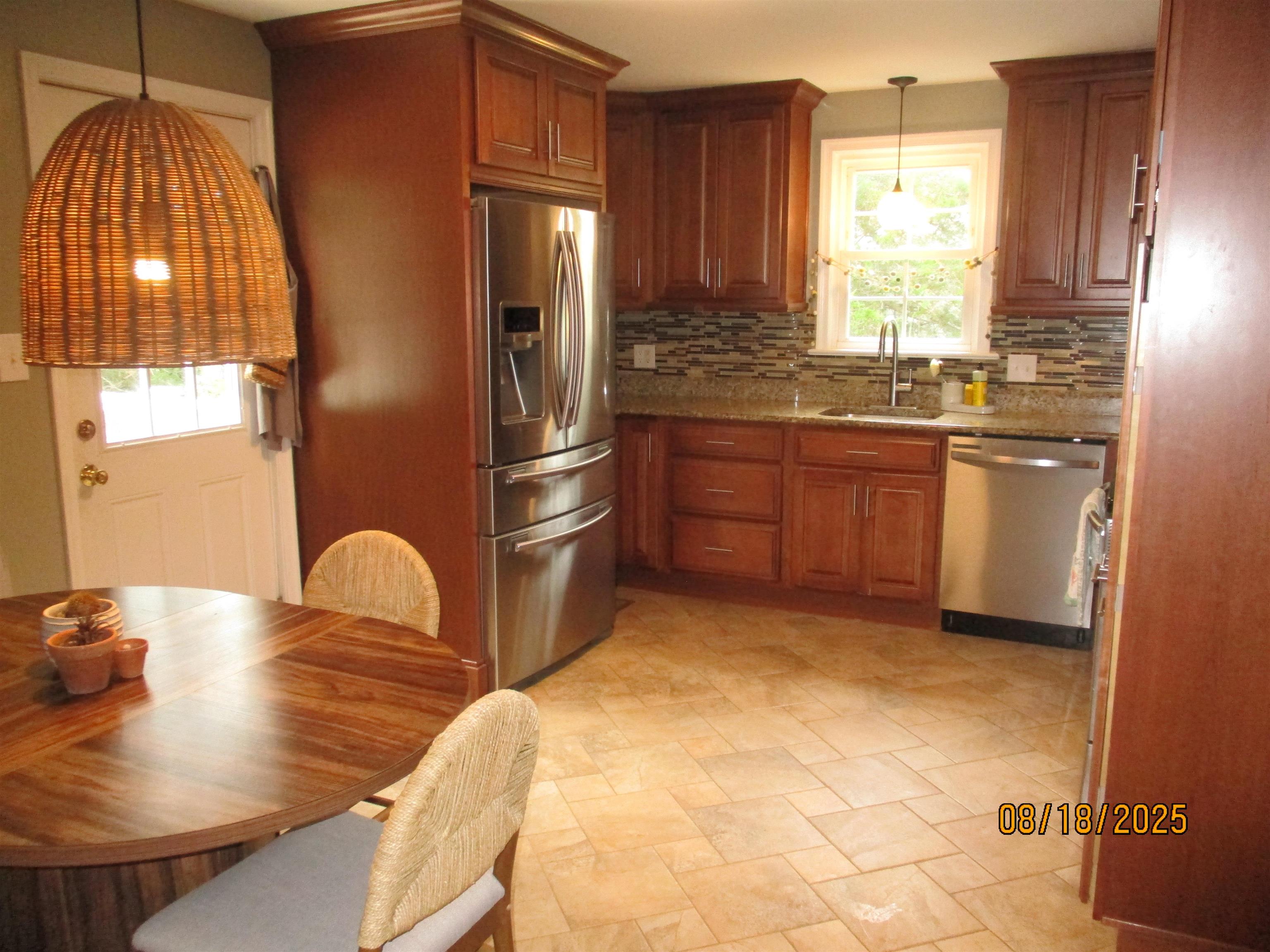 607 MAGNOLIA AVE, WAYNESBORO, Virginia 22980, 4 Bedrooms Bedrooms, ,2 BathroomsBathrooms,Residential,Tree Street Bungalow,607 MAGNOLIA AVE,668133 MLS # 668133