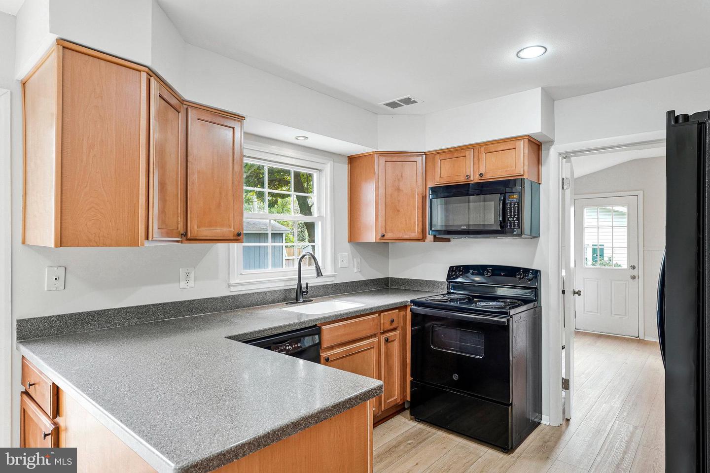 13301 POINT PLEASANT DR, FAIRFAX, Virginia 22033, 5 Bedrooms Bedrooms, ,2 BathroomsBathrooms,Residential,For sale,13301 POINT PLEASANT DR,VAFX2254936 MLS # VAFX2254936