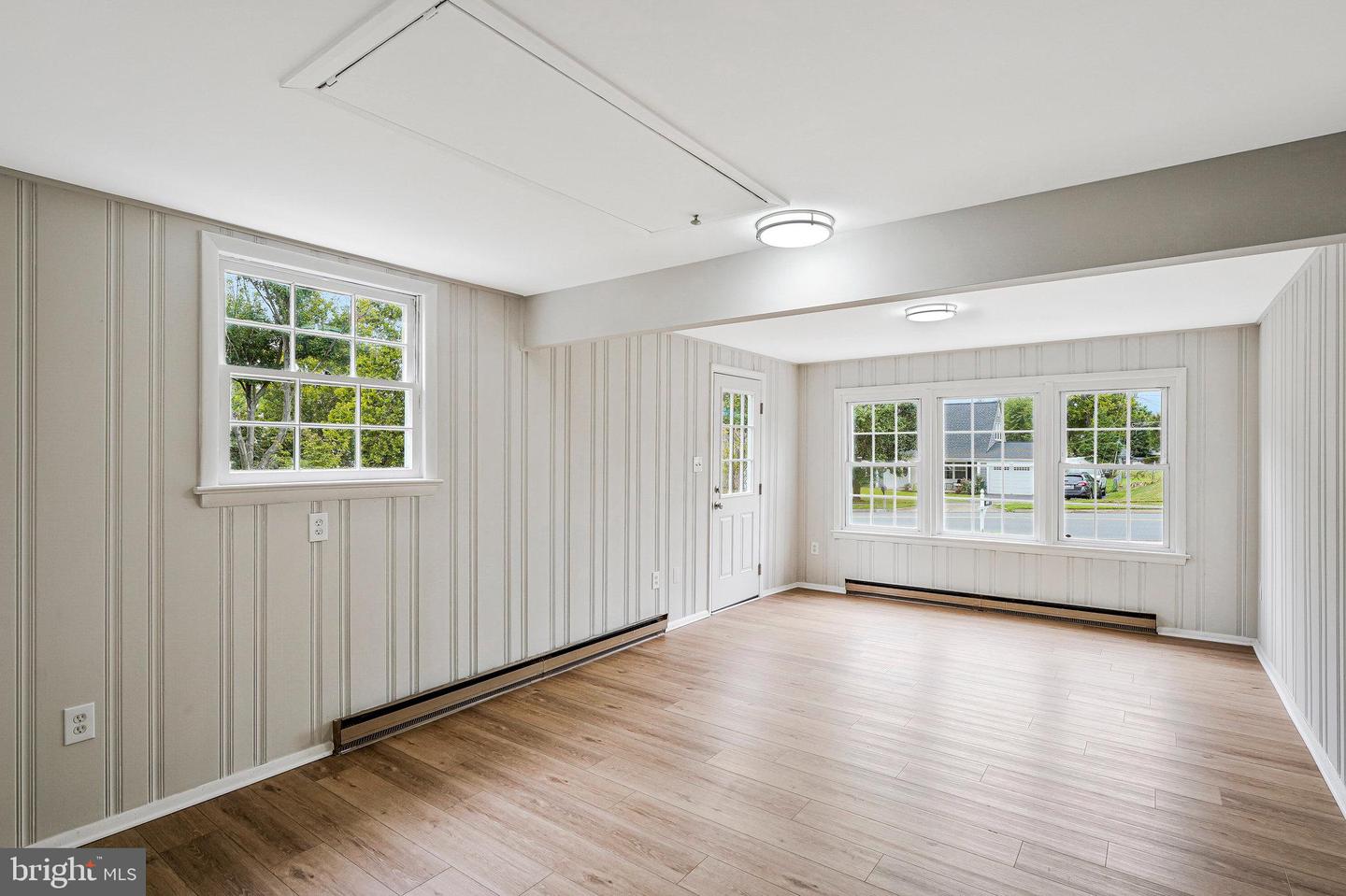 13301 POINT PLEASANT DR, FAIRFAX, Virginia 22033, 5 Bedrooms Bedrooms, ,2 BathroomsBathrooms,Residential,For sale,13301 POINT PLEASANT DR,VAFX2254936 MLS # VAFX2254936