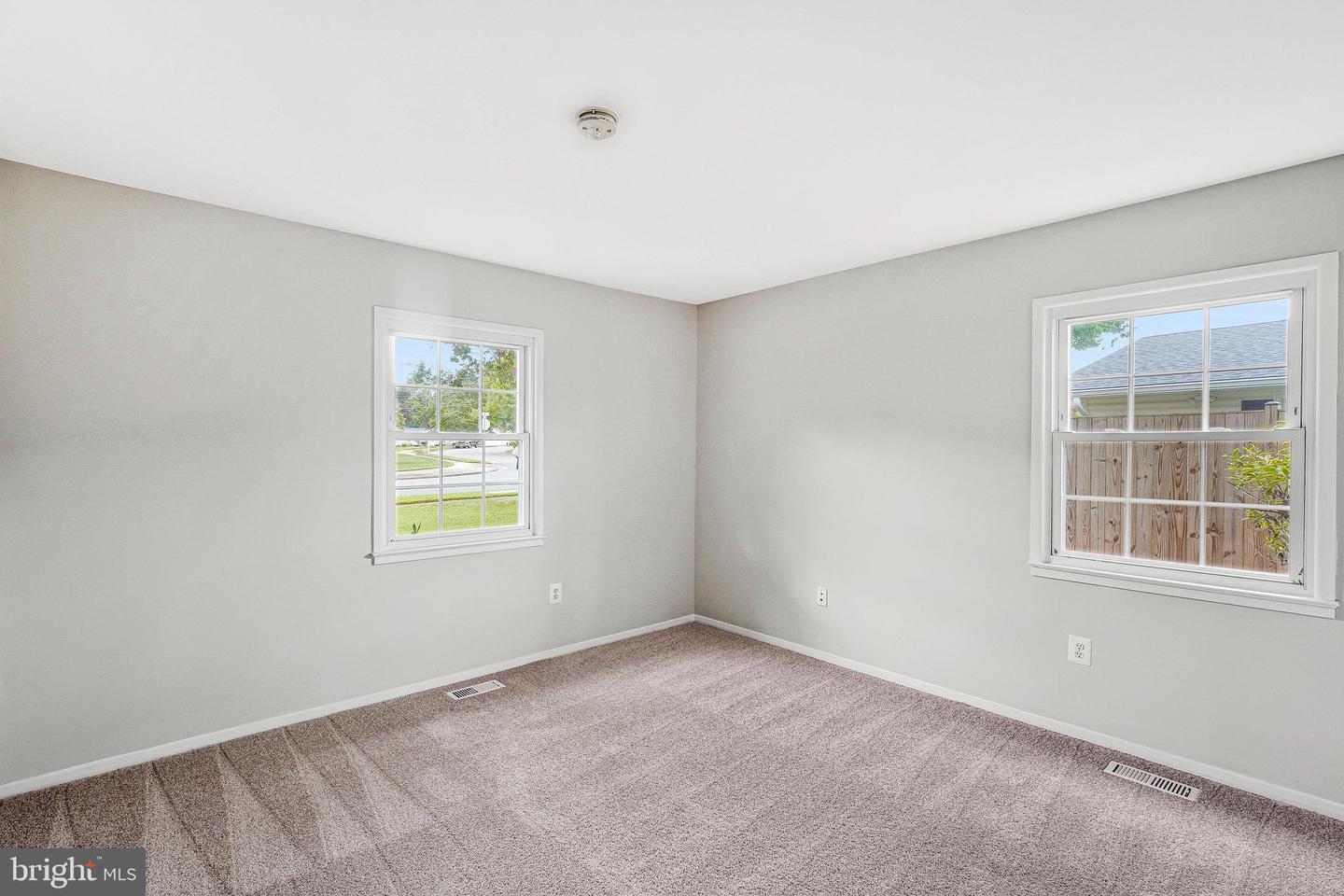 13301 POINT PLEASANT DR, FAIRFAX, Virginia 22033, 5 Bedrooms Bedrooms, ,2 BathroomsBathrooms,Residential,For sale,13301 POINT PLEASANT DR,VAFX2254936 MLS # VAFX2254936