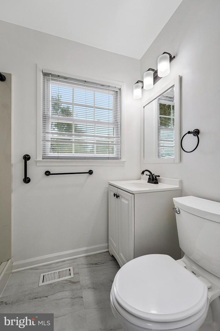 13301 POINT PLEASANT DR, FAIRFAX, Virginia 22033, 5 Bedrooms Bedrooms, ,2 BathroomsBathrooms,Residential,For sale,13301 POINT PLEASANT DR,VAFX2254936 MLS # VAFX2254936