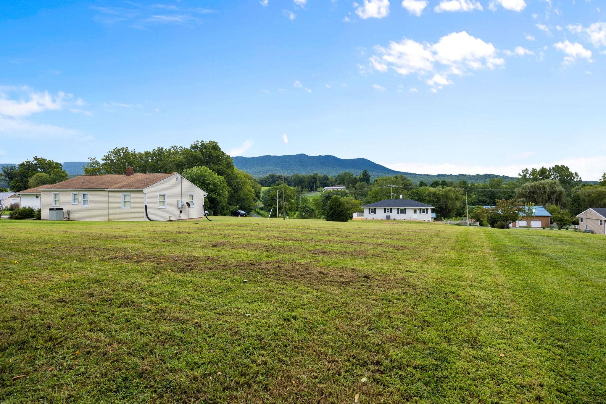 2015 MOUNTAIN VALLEY RD, KEEZLETOWN, Virginia 22832, 3 Bedrooms Bedrooms, ,1 BathroomBathrooms,Residential,2015 MOUNTAIN VALLEY RD,668122 MLS # 668122
