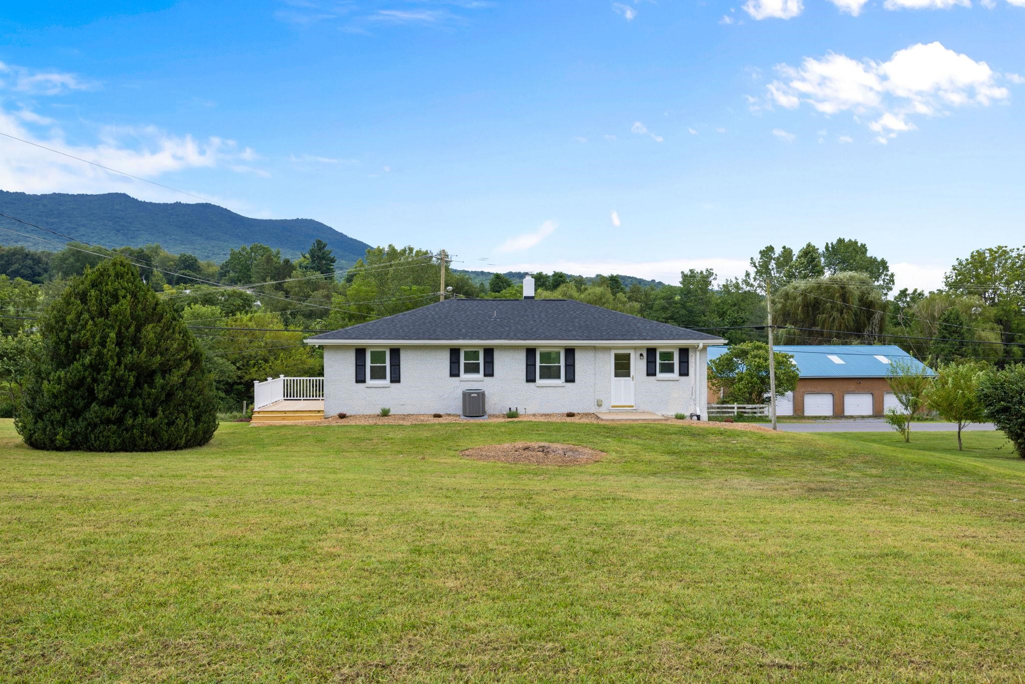 2015 MOUNTAIN VALLEY RD, KEEZLETOWN, Virginia 22832, 3 Bedrooms Bedrooms, ,1 BathroomBathrooms,Residential,2015 MOUNTAIN VALLEY RD,668122 MLS # 668122