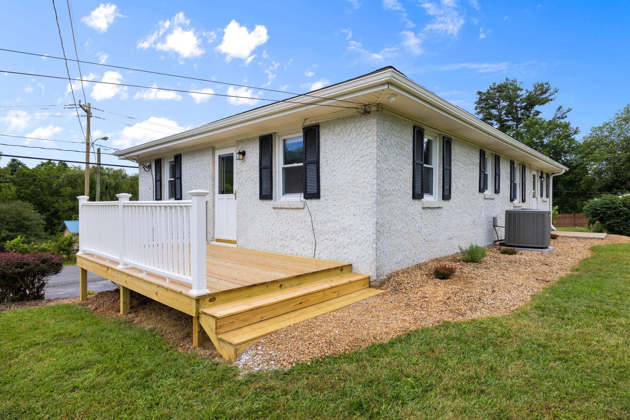 2015 MOUNTAIN VALLEY RD, KEEZLETOWN, Virginia 22832, 3 Bedrooms Bedrooms, ,1 BathroomBathrooms,Residential,2015 MOUNTAIN VALLEY RD,668122 MLS # 668122