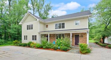 5104 BIRCH LN, ANNANDALE, Virginia 22003, 5 Bedrooms Bedrooms, ,4 BathroomsBathrooms,Residential,For sale,5104 BIRCH LN,VAFX2256010 MLS # VAFX2256010