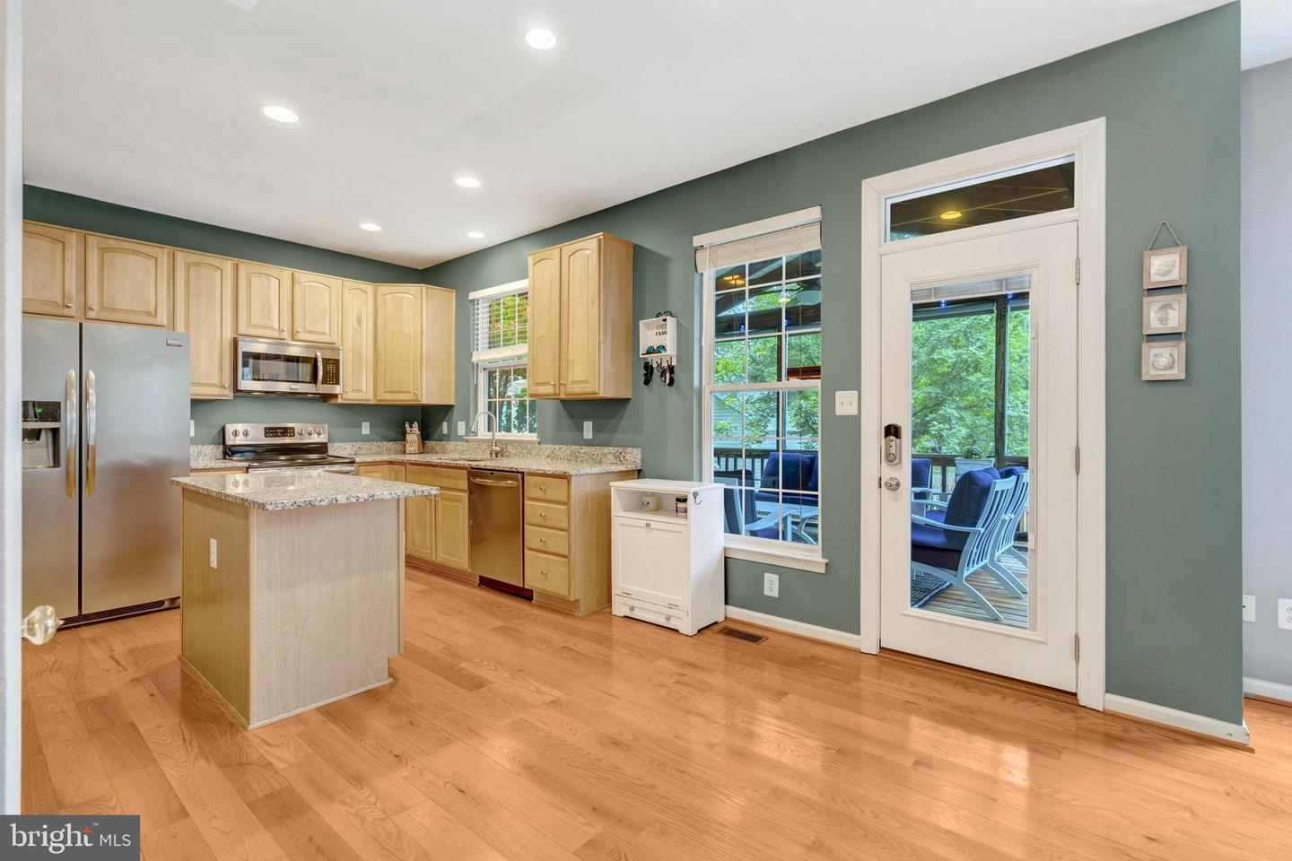 26221 LANDS END DR, CHANTILLY, Virginia 20152, 4 Bedrooms Bedrooms, 15 Rooms Rooms,2 BathroomsBathrooms,Residential,For sale,26221 LANDS END DR,VALO2102888 MLS # VALO2102888