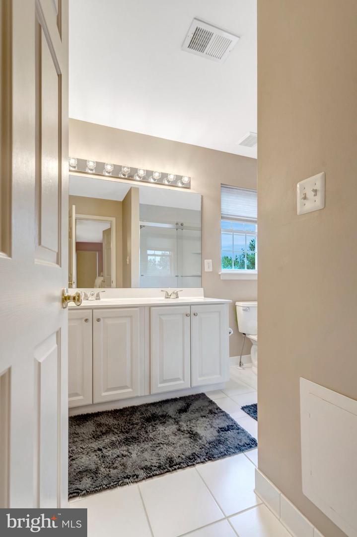 26221 LANDS END DR, CHANTILLY, Virginia 20152, 4 Bedrooms Bedrooms, 15 Rooms Rooms,2 BathroomsBathrooms,Residential,For sale,26221 LANDS END DR,VALO2102888 MLS # VALO2102888