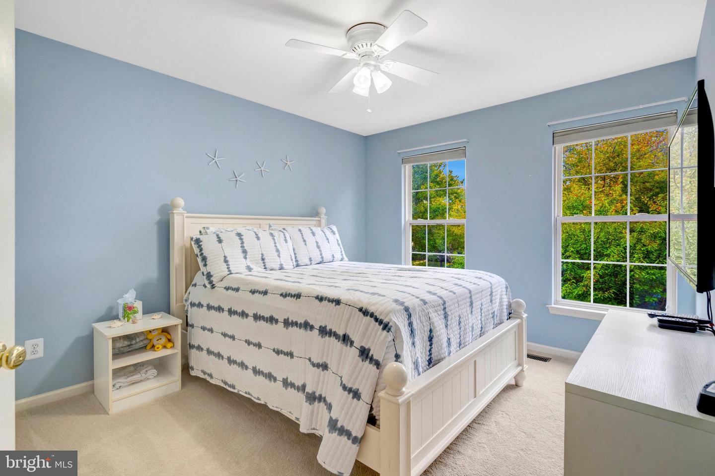 26221 LANDS END DR, CHANTILLY, Virginia 20152, 4 Bedrooms Bedrooms, 15 Rooms Rooms,2 BathroomsBathrooms,Residential,For sale,26221 LANDS END DR,VALO2102888 MLS # VALO2102888